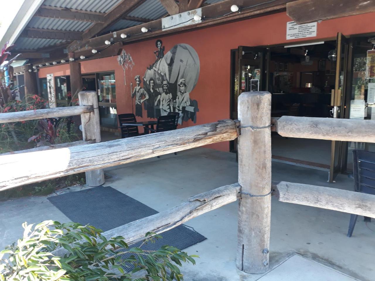 Speewah Country Tavern ภายนอก รูปภาพ